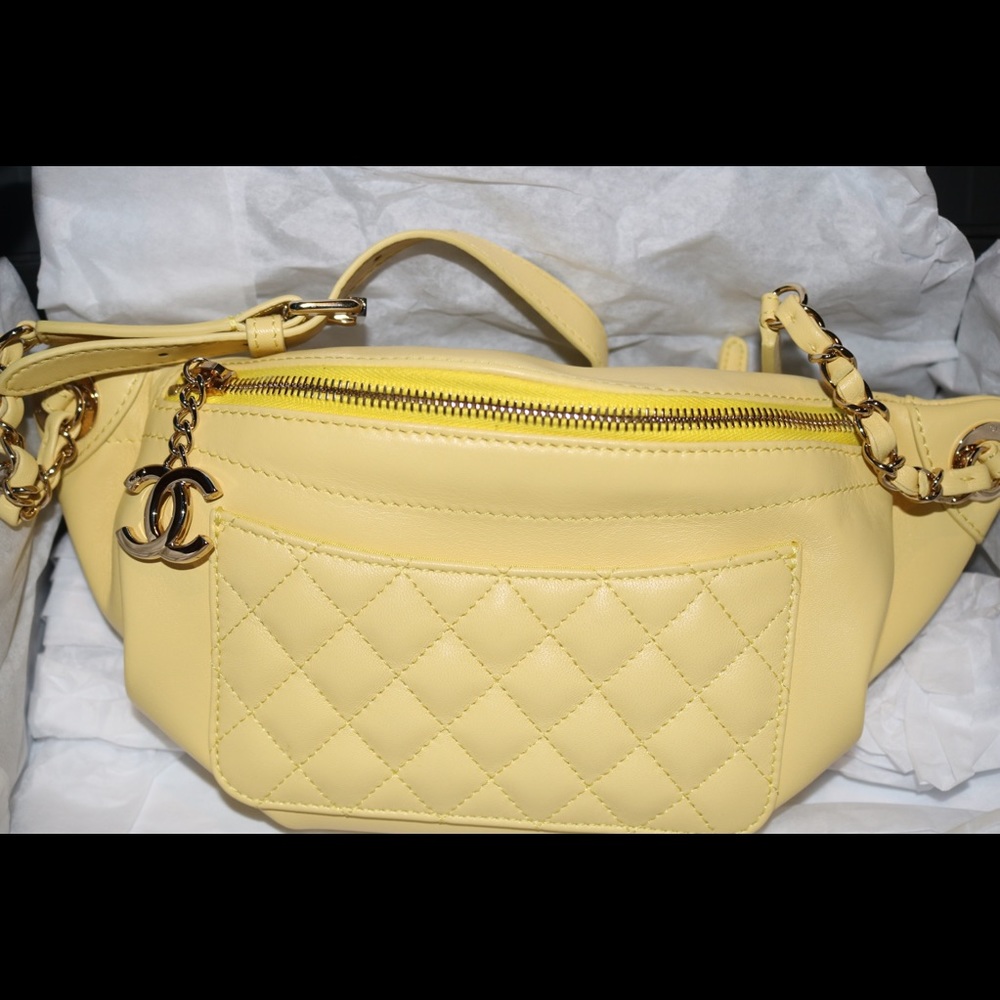 ❌SOLD❌ Chanel Bi Classic Quilted Waist Bag